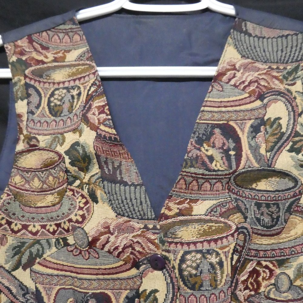 Vintage Tea, Coffee and Cream Tapestry Vest | Mint Condition | Made In Canada - Picture 4 of 14